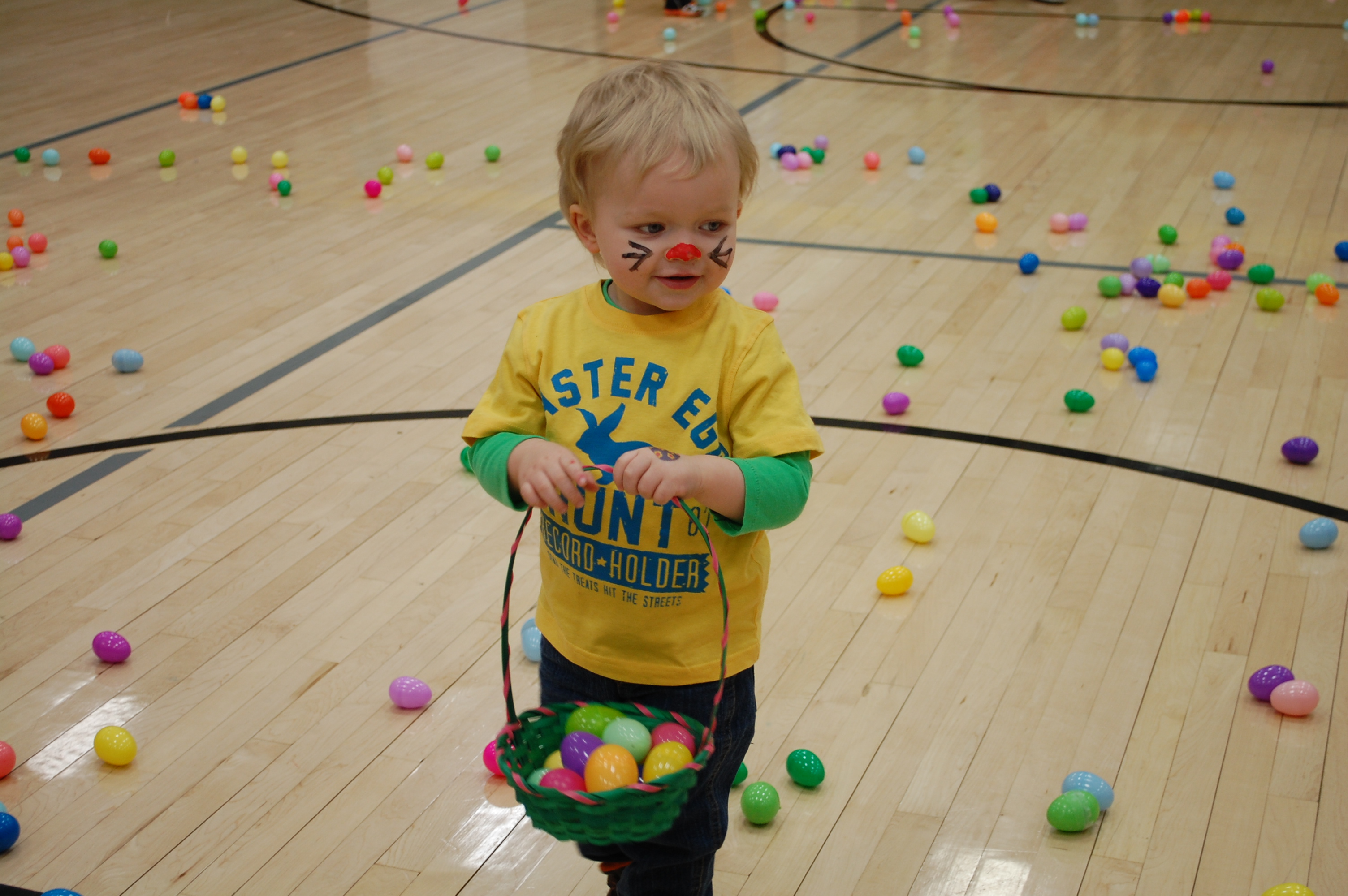 East Troy Family Resource Center Outdoor Egg Hunt