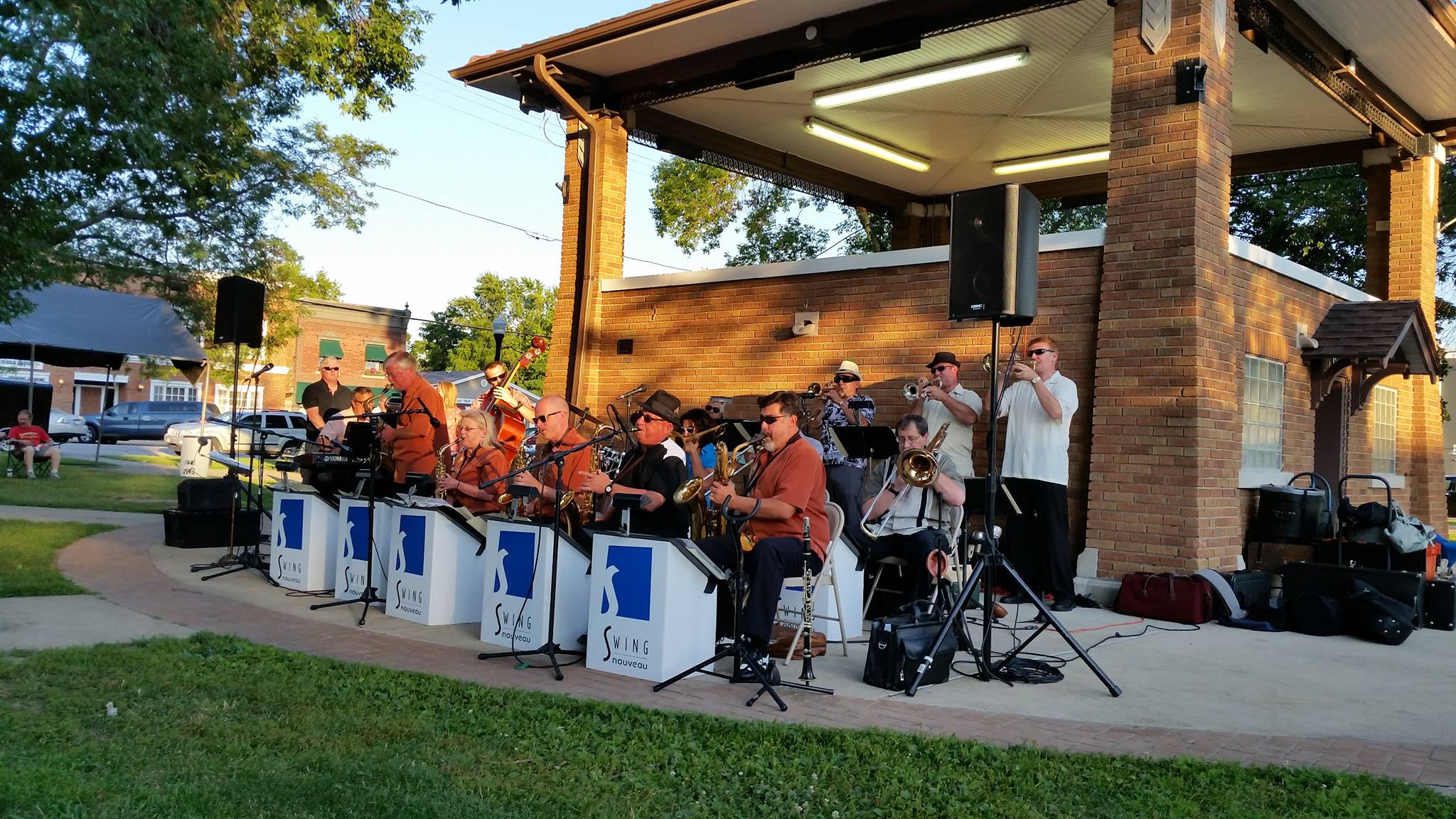 Thursday Nights on the Square- Swing Nouveau